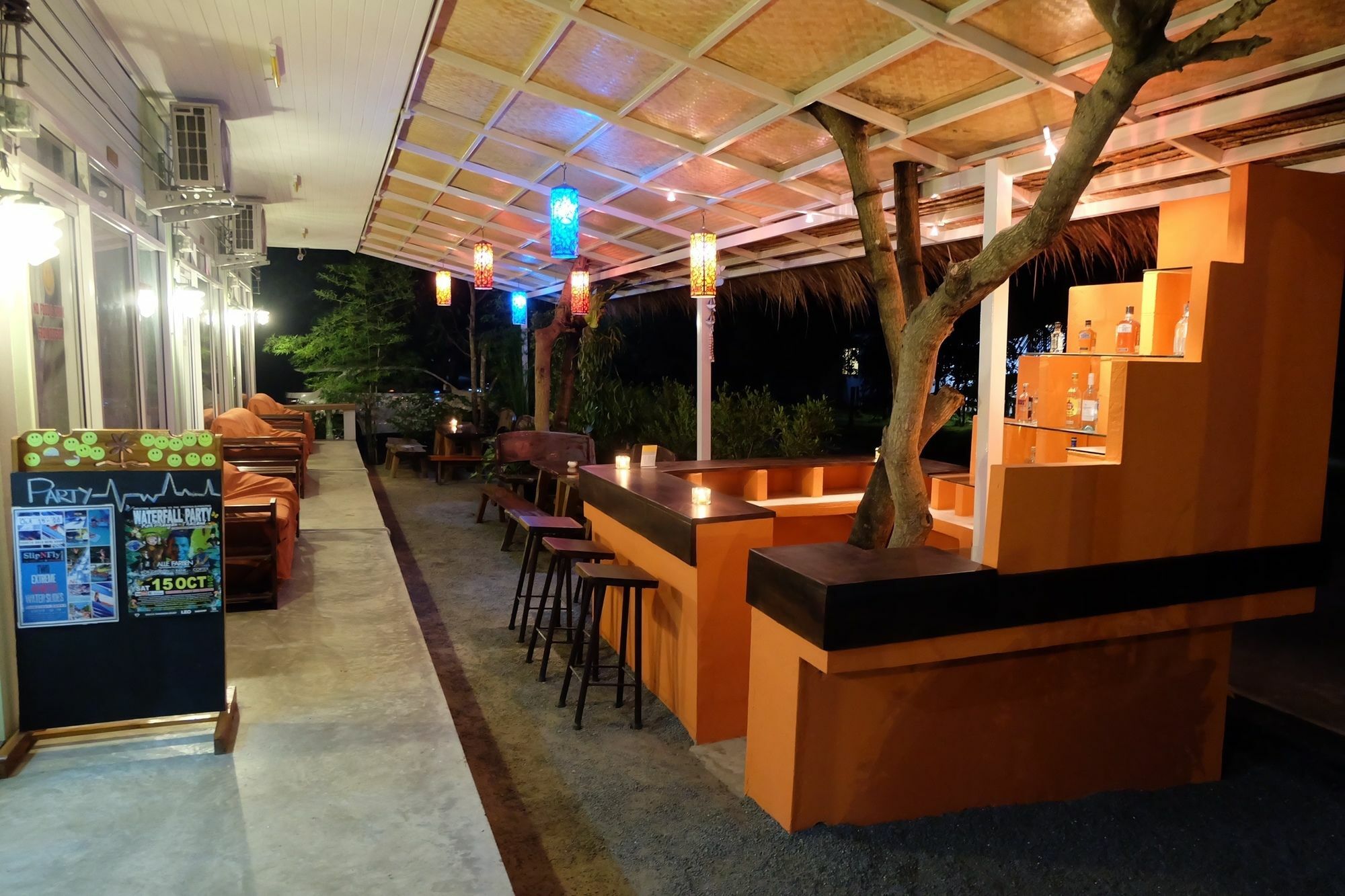Smile Hostel Koh Phangan Exterior photo